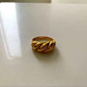 Mejuri Croissant Ring size 8